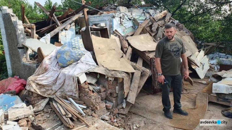 В Авдіївці продовжують обстеження зруйнованого в період бойових дій житла