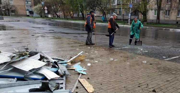 В Авдіївці працівники "Служби єдиного замовника" гідно несуть комунальну варту