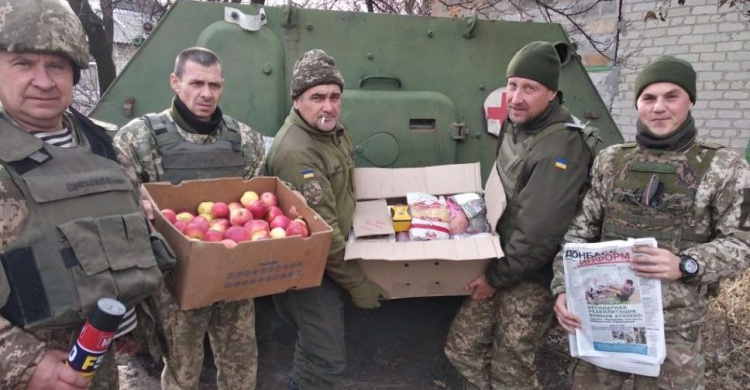 Авдеевские «симики» развозили подарки и учили безопасности (ФОТО)