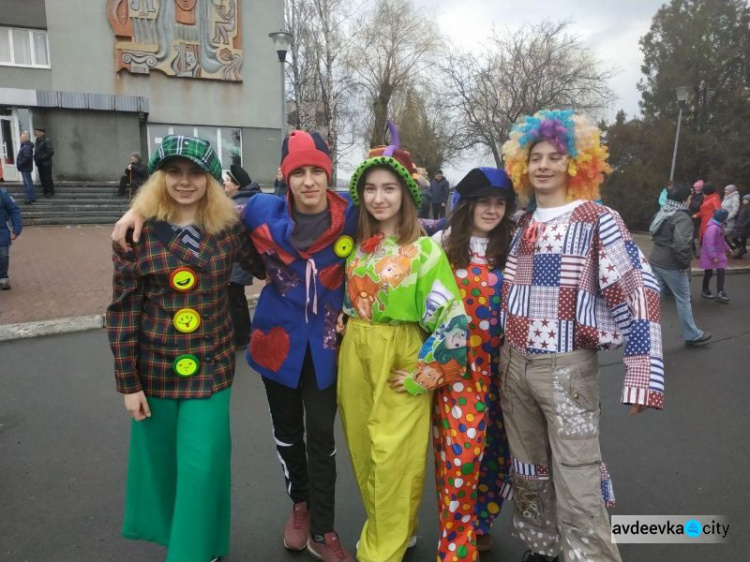 Масленичный разгуляй: Авдеевка весело встречала весну (ФОТОРЕПОРТАЖ)