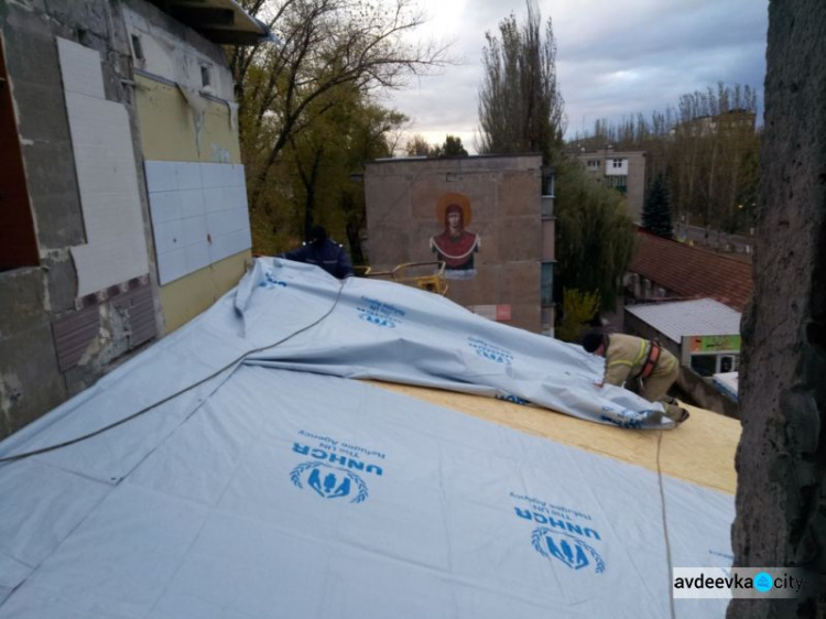 Спасатели восстановили поврежденную обстрелами пятиэтажку в Авдеевке (ФОТО)