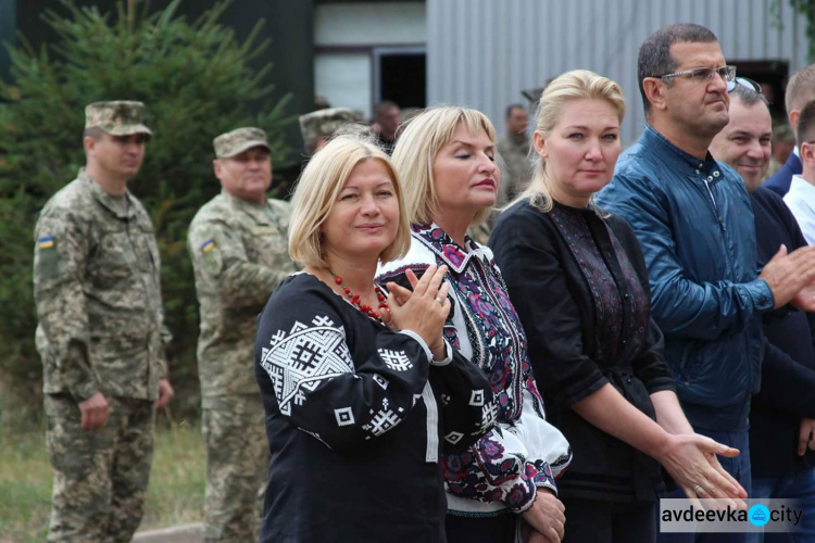 В Авдеевке освятили новый боевой флаг 72-й бригады (ФОТО)